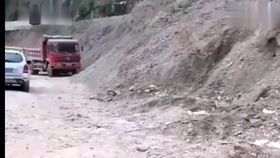 火烧岛奇遇:轮胎更换记