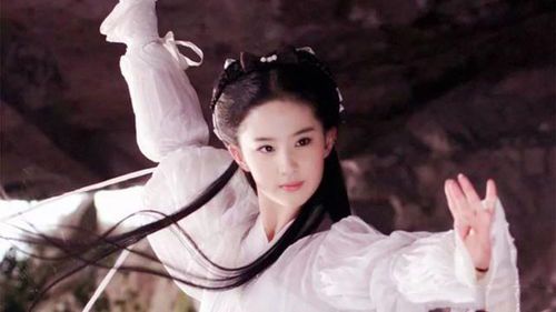 绝情谷中的永恒之恋：小龙女与杨过的爱情传奇