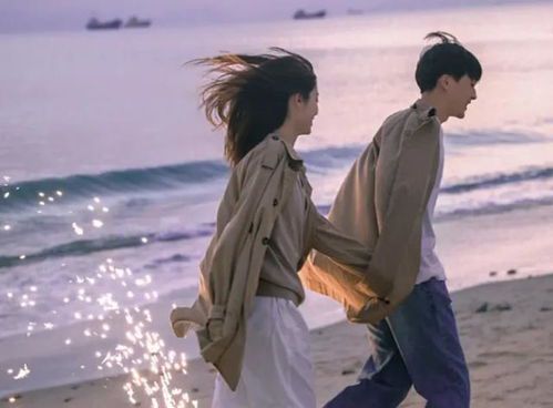 **分手后的前任:回忆与成长的双重印记**