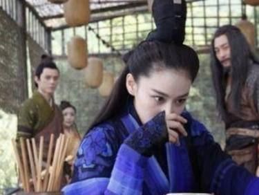 **小龙女的雪域秘闻**