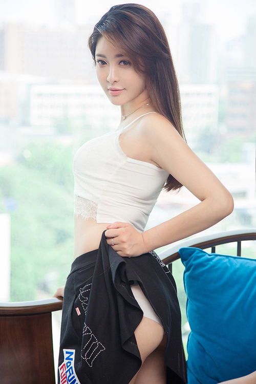 **火烧岛免费观看全集:经典港片回顾与观影指南**