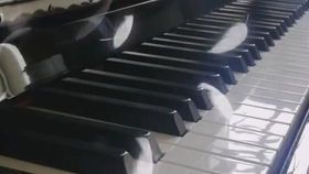 《焚情钢琴版:以音符燃烧的炽热情感》